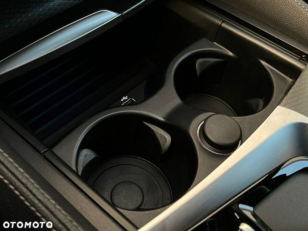 BMW Seria 5 520d xDrive M Sport Edition - 26