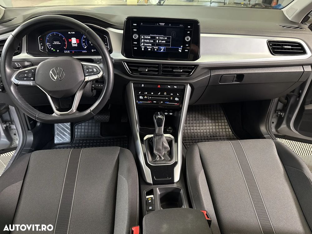 Volkswagen T-Roc - 10