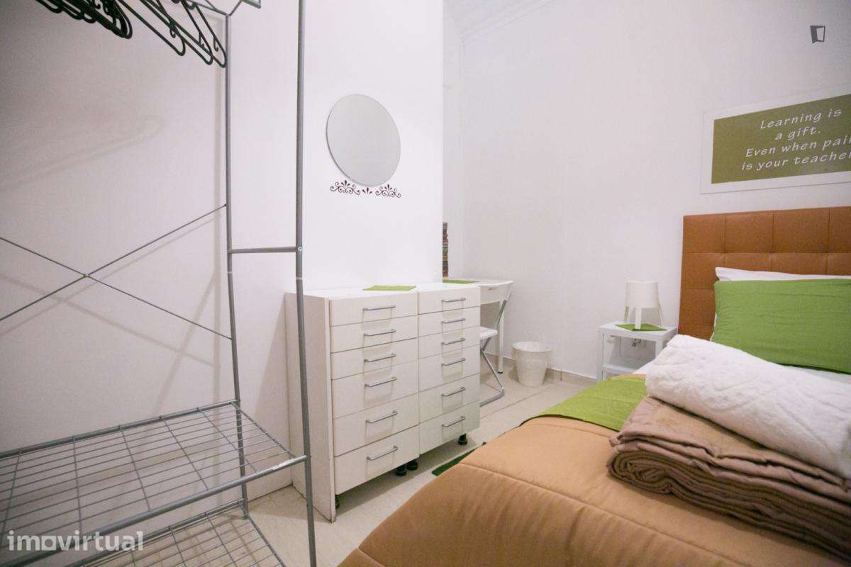 Quarto - localizado em Saldanha Lisbon - Grande imagem: 3/29