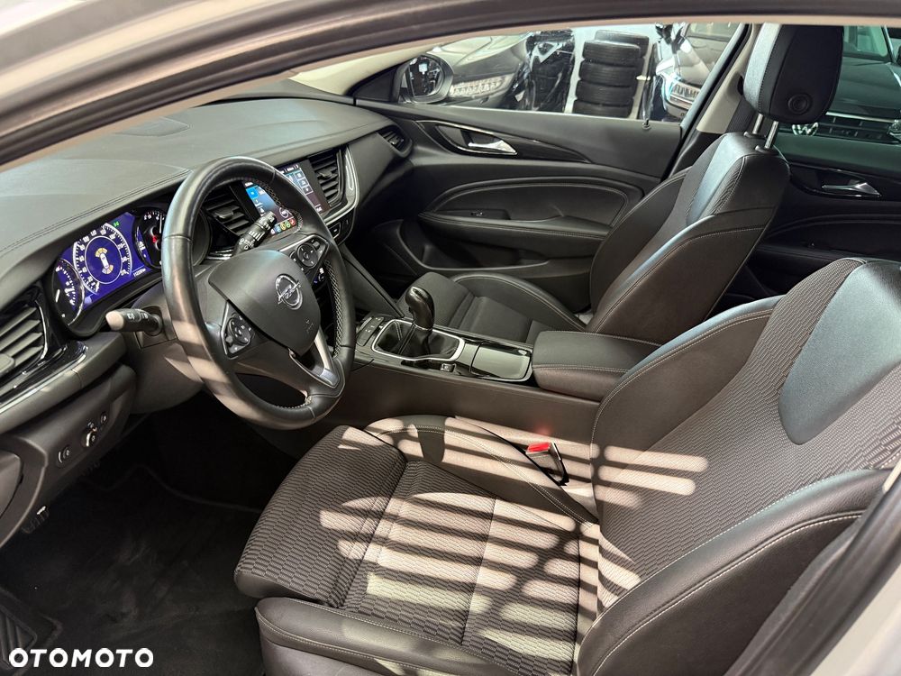 Opel Insignia 2.0 - 15