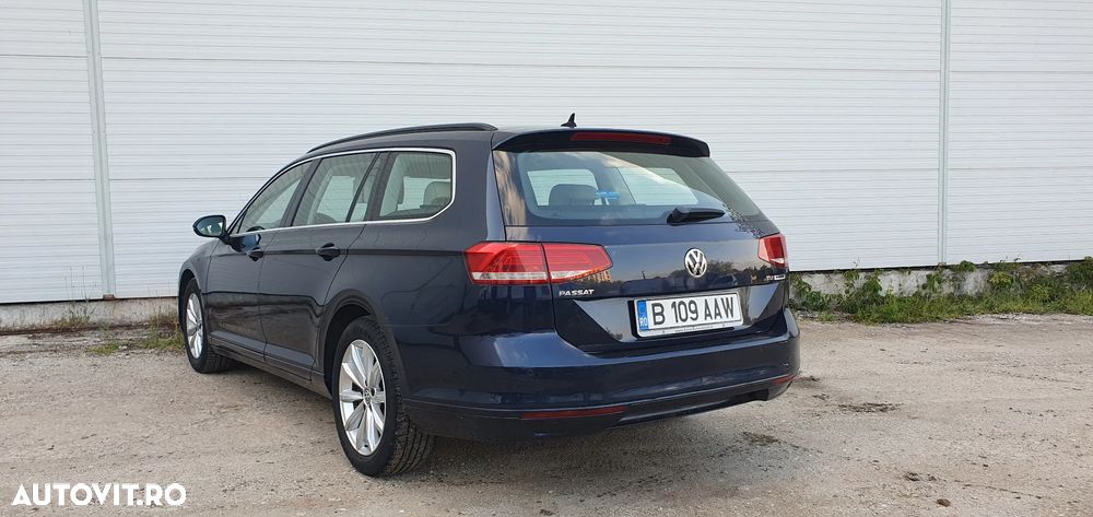 Volkswagen Passat - 11