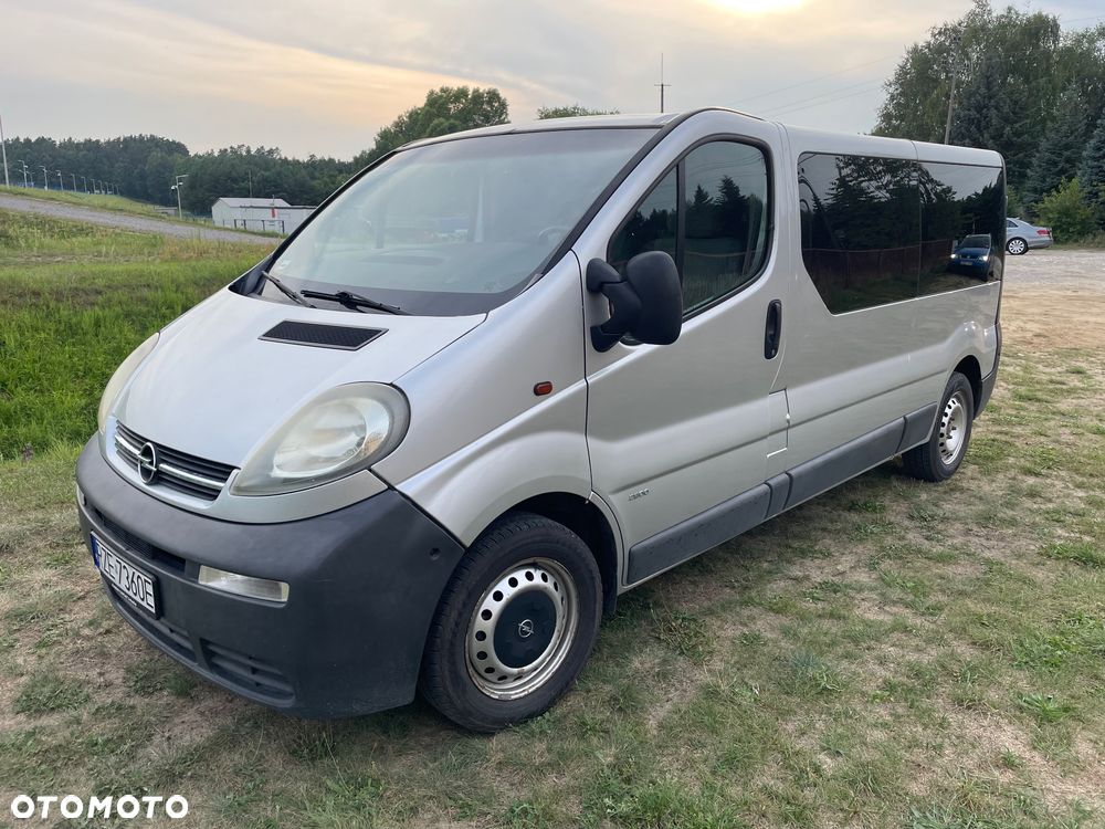 Opel Vivaro Tour - 1