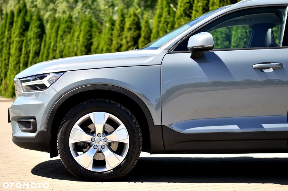 Volvo XC 40 T4 Geartronic Momentum Pro - 9