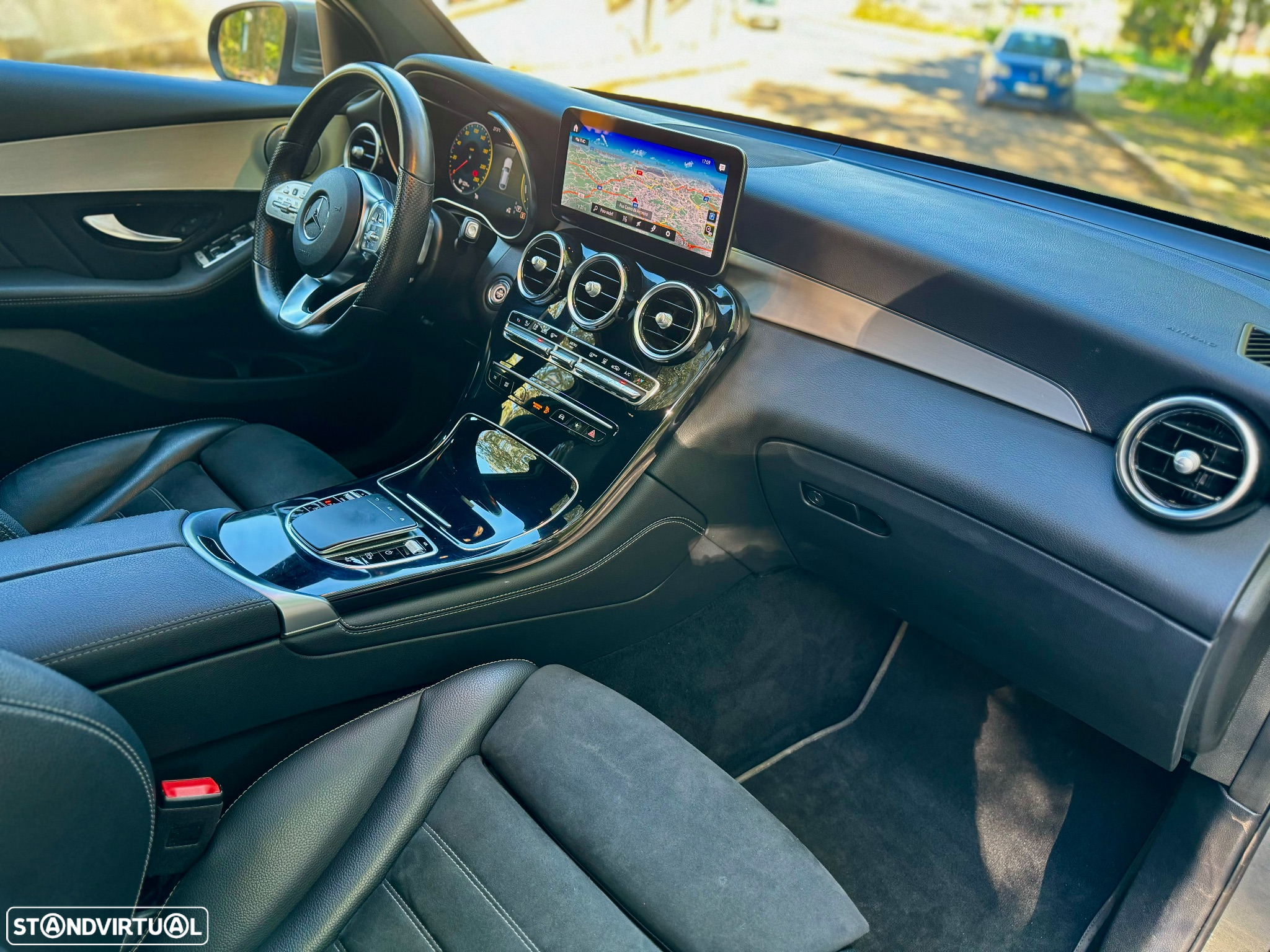 Mercedes-Benz GLC 300 Coupe de 4Matic 9G-TRONIC AMG Line Plus - 21