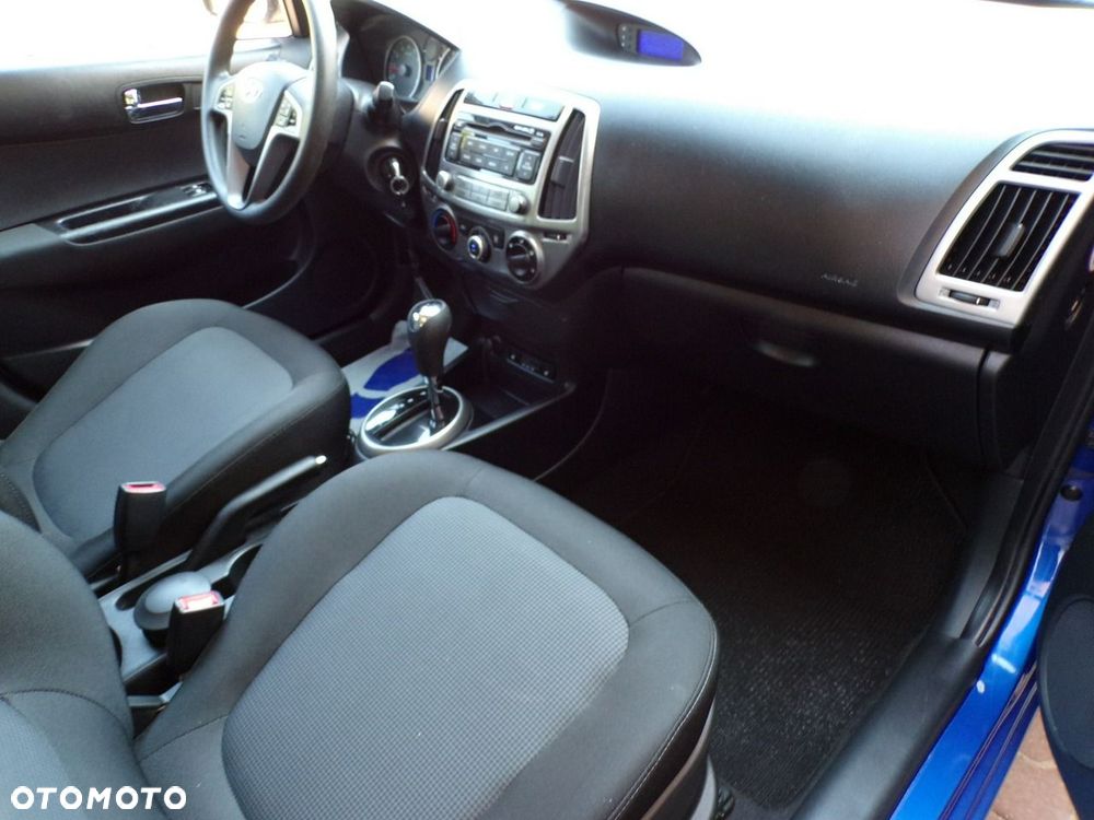 Hyundai i20 - 22