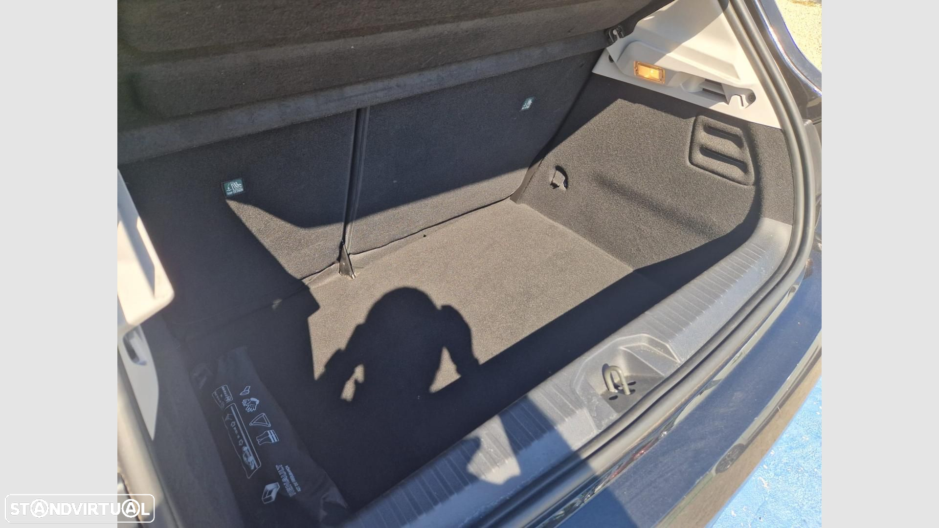 Renault Clio 1.0 TCe Limited Bi-Fuel - 21