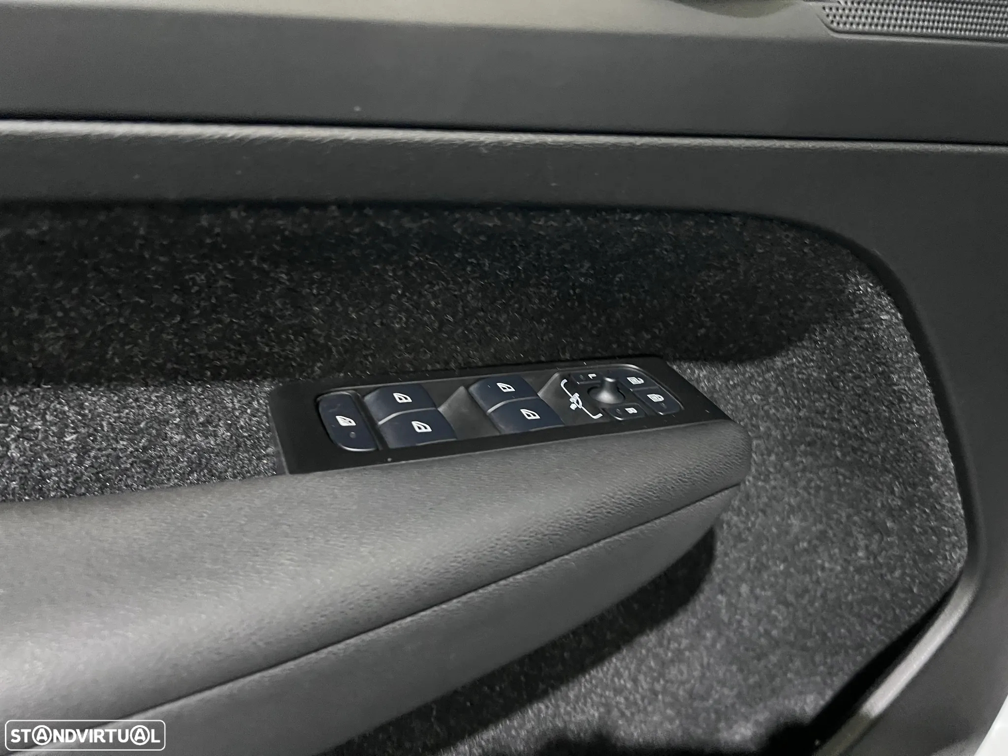 Volvo XC 40 1.5 T4 PHEV R-Design - 9
