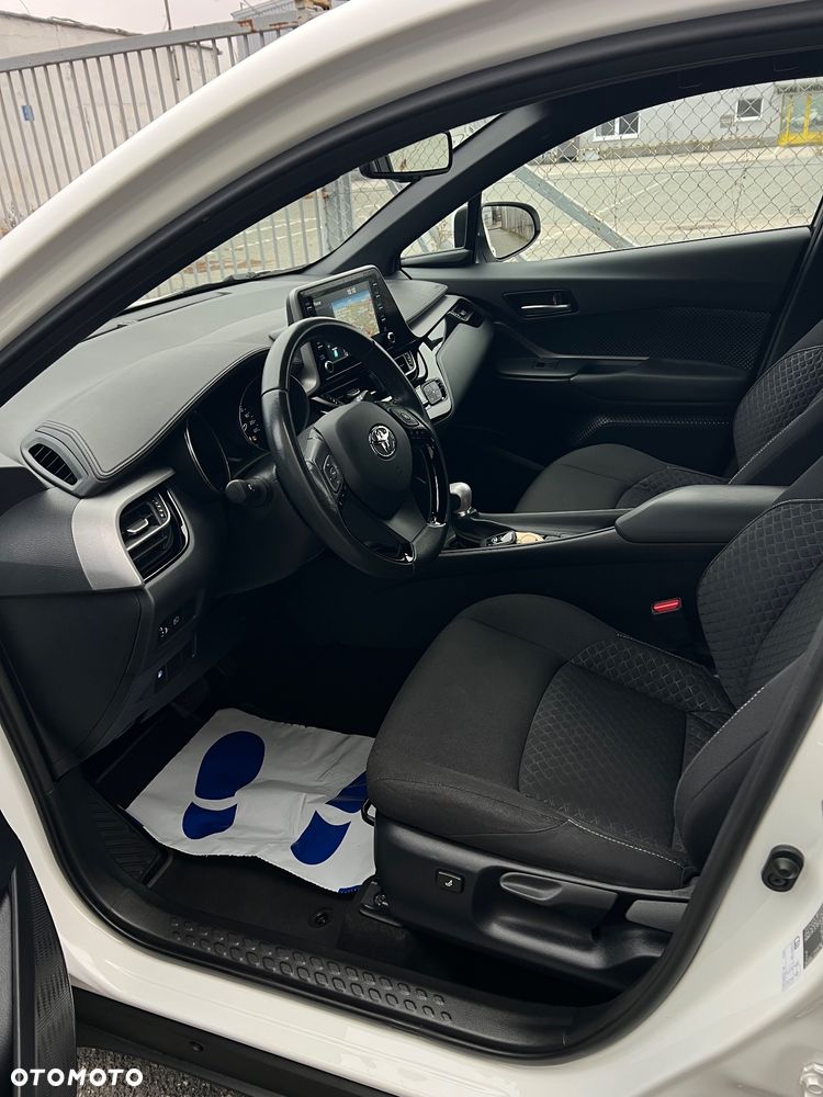 Toyota C-HR - 11