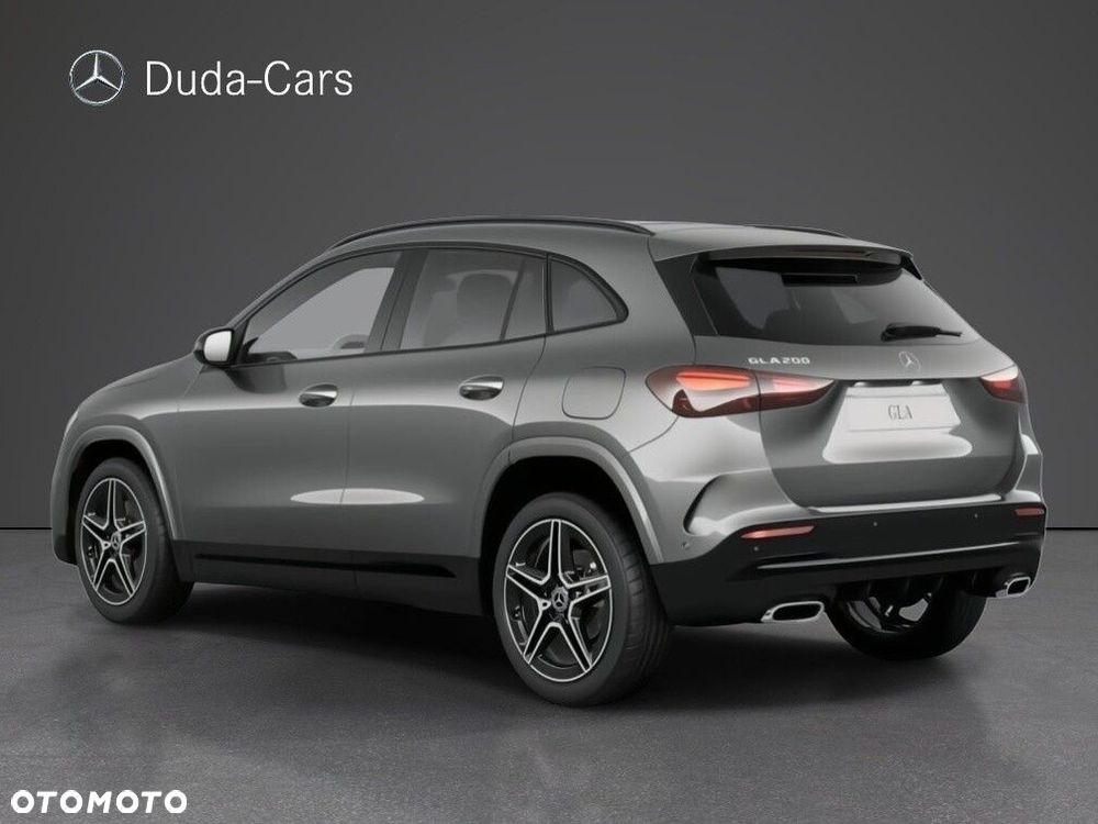 Mercedes-Benz GLA - 7