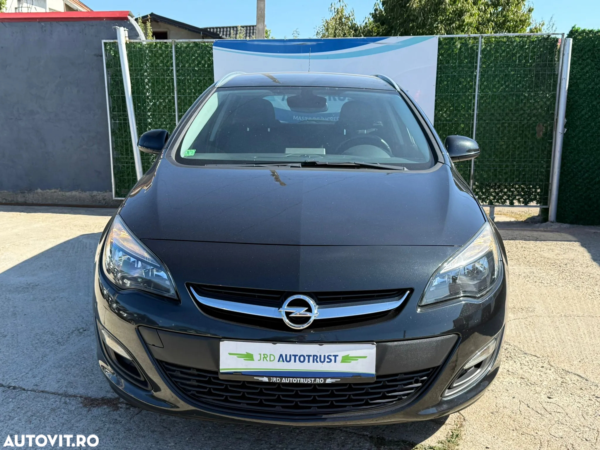 Opel Astra Sports Tourer 1.4 Turbo ECOTEC Drive - 2