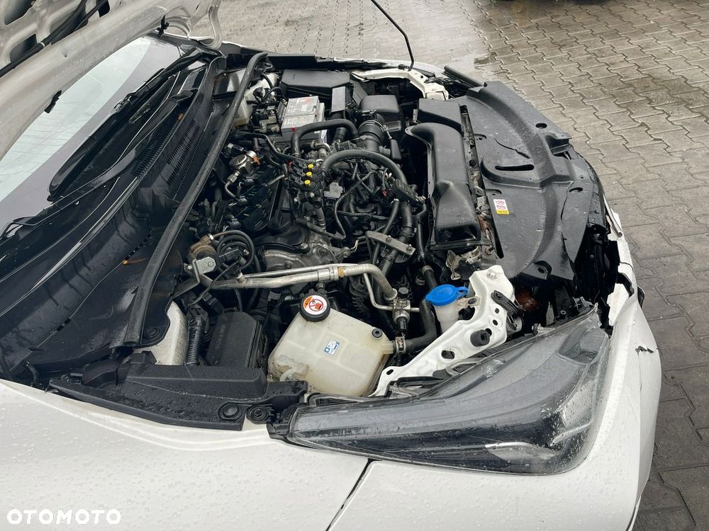 Toyota Corolla - 13