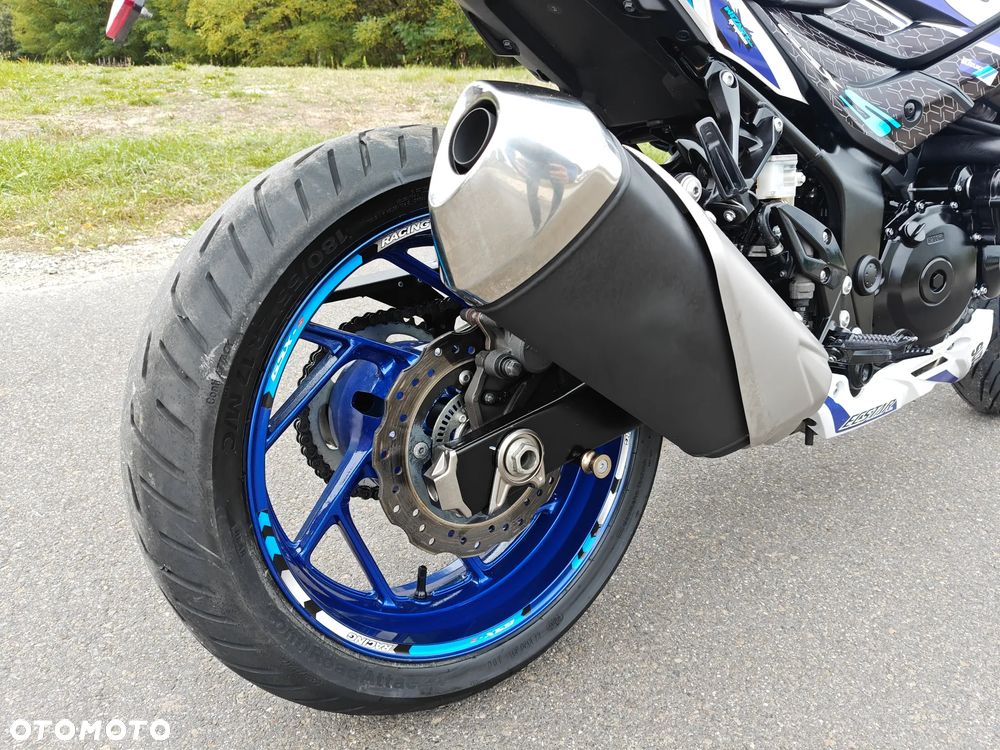 Suzuki GSX - 20