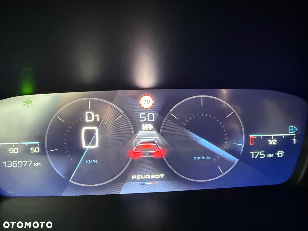 Peugeot 308 BlueHDi 130 EAT8 Allure - 17