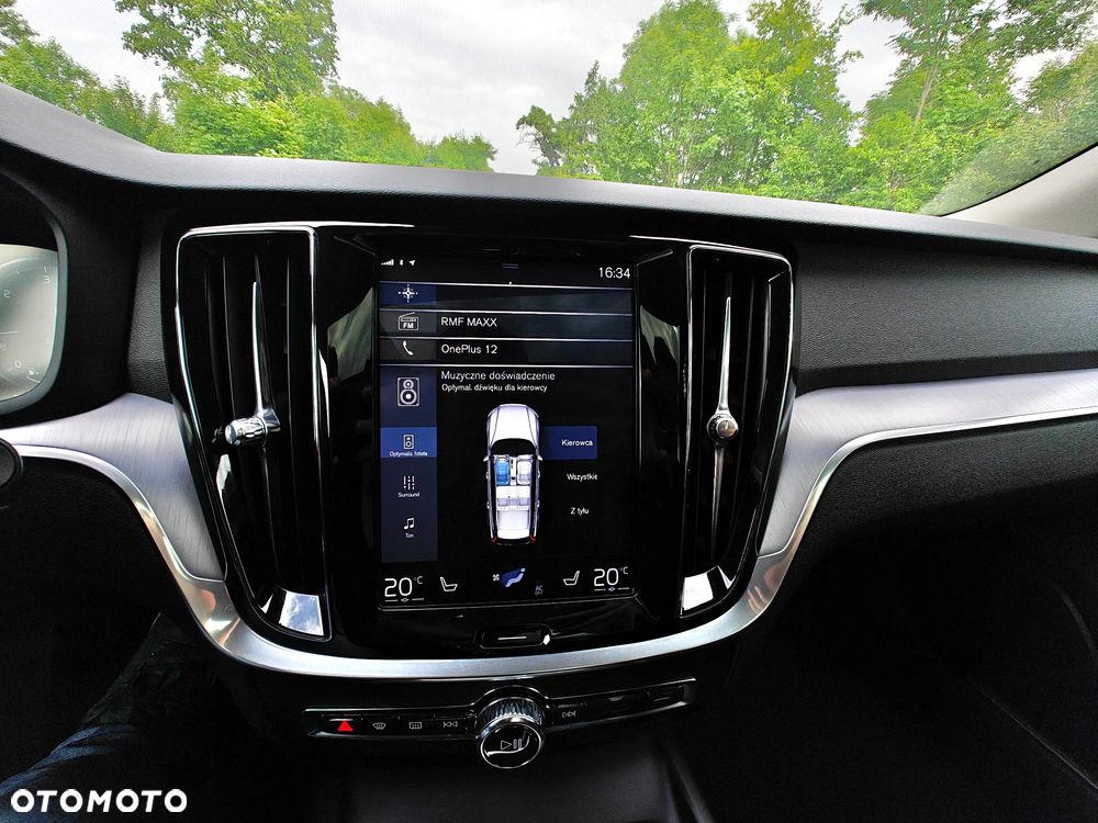 Volvo V60 D4 Geartronic Momentum Pro - 21