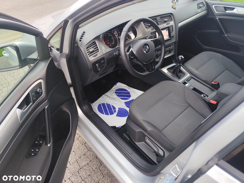 Volkswagen Golf 2.0 TDI BlueMotion Technology Edition - 15