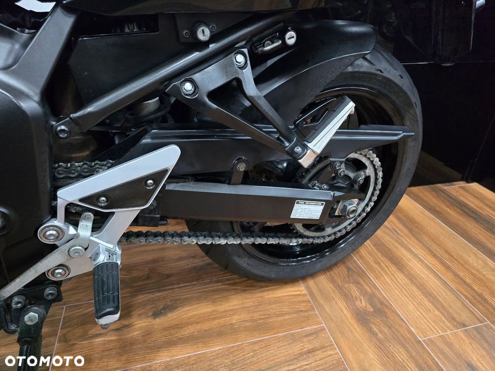 Yamaha FZ6 - 28