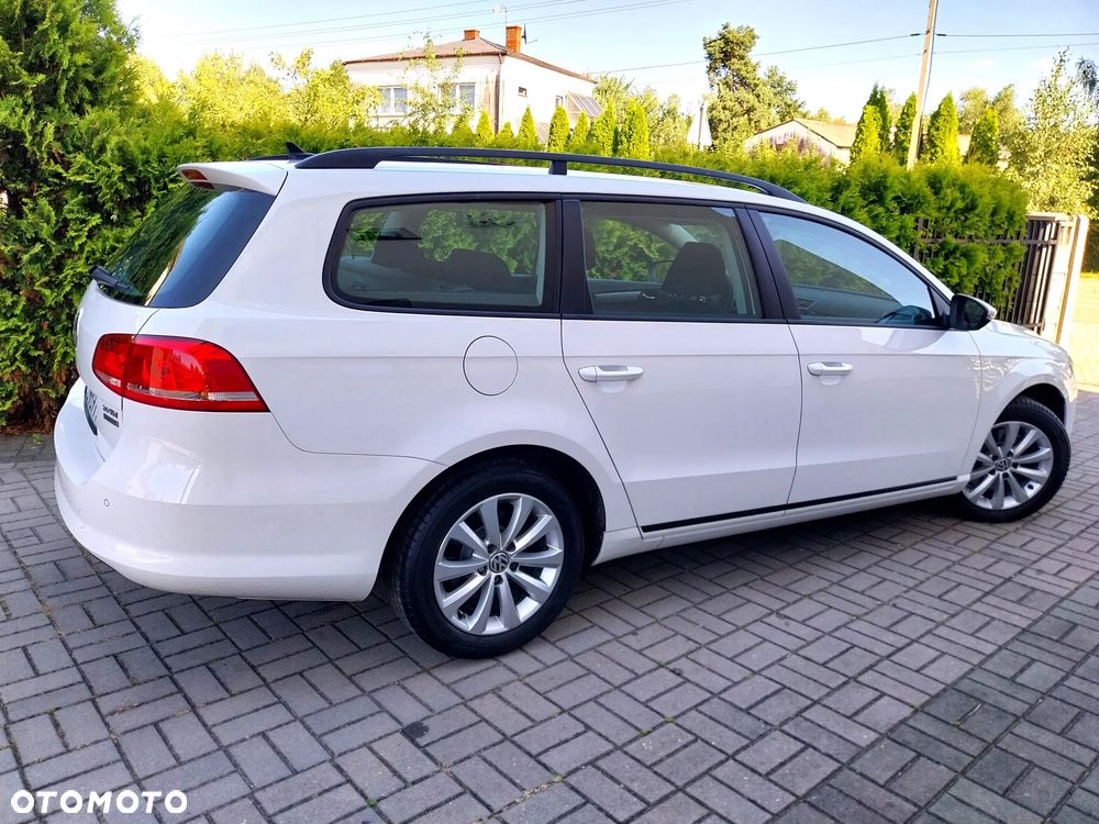 Volkswagen Passat 2.0 TDI DSG BlueMotion Technology Trendline - 4