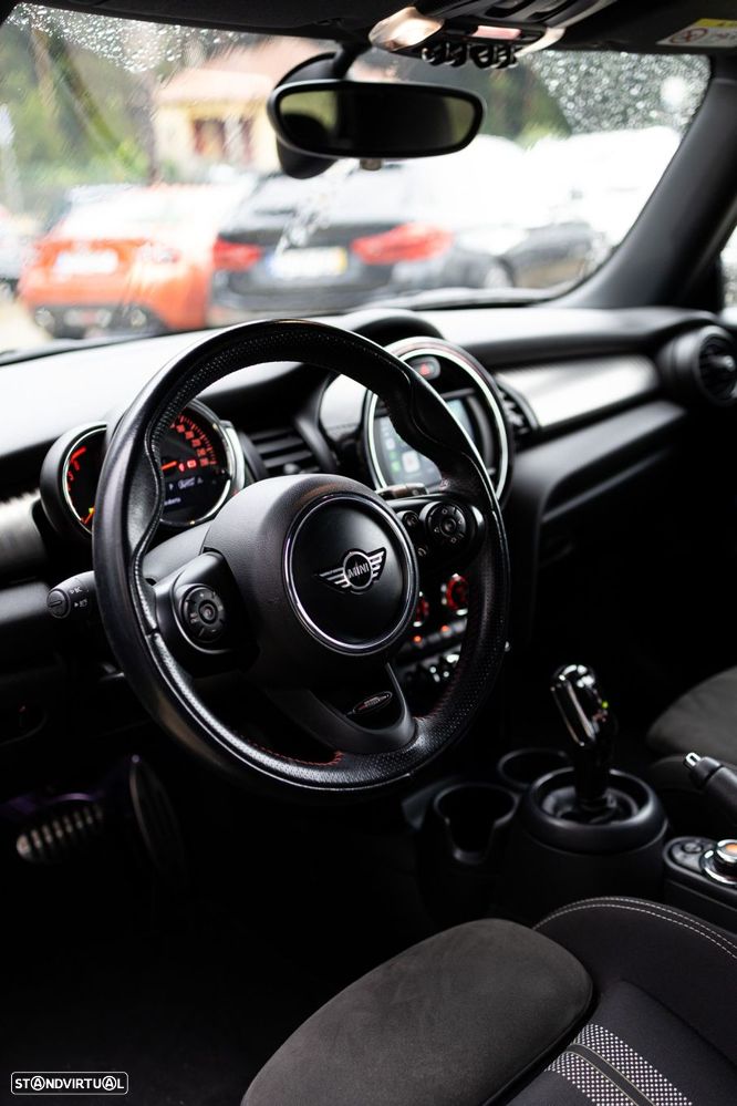 MINI 3 Portas Cooper D Auto - 2