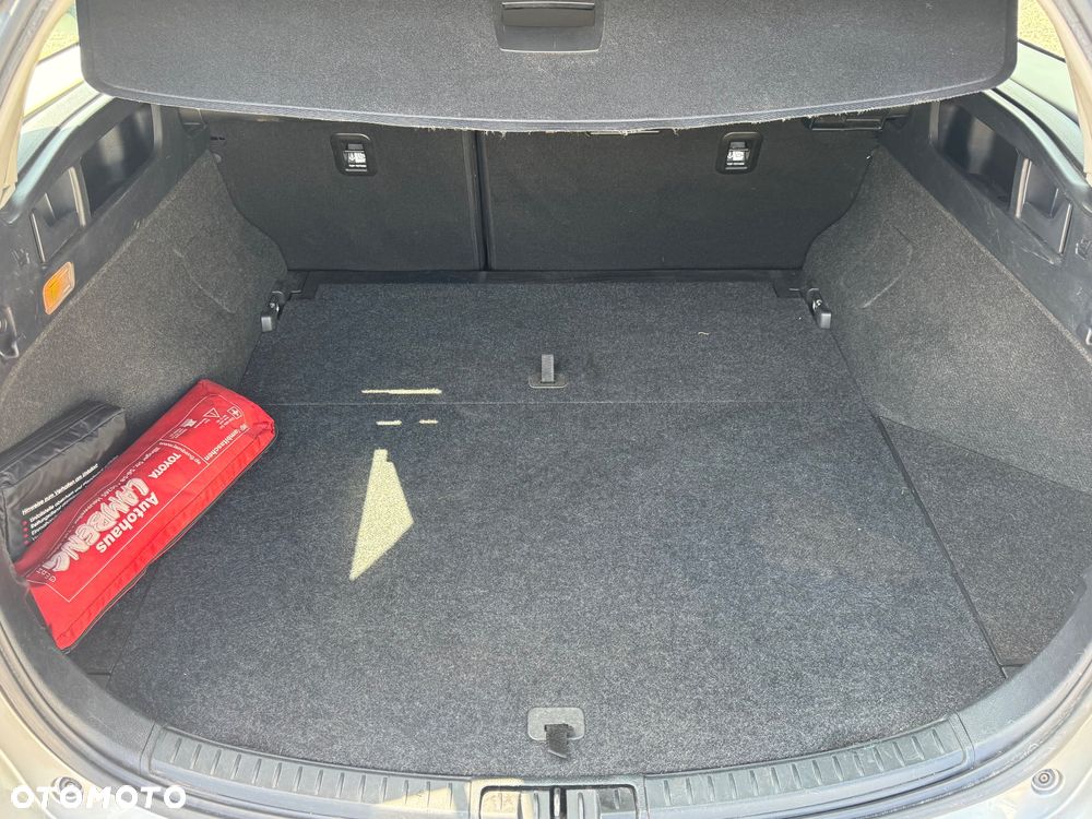 Toyota Auris - 10