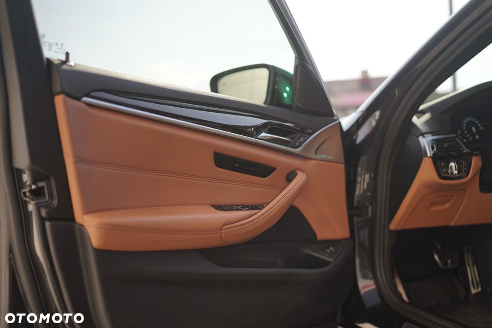 BMW Seria 5 540i xDrive M Sport sport - 11