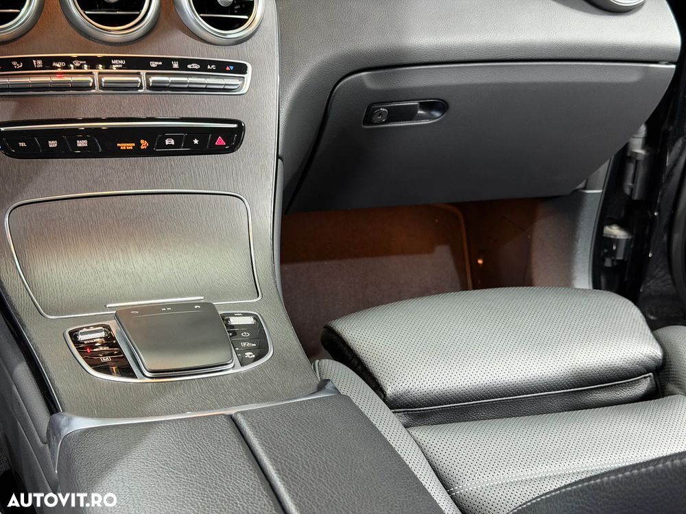 Mercedes-Benz GLC 300 de 4Matic 9G-TRONIC - 20