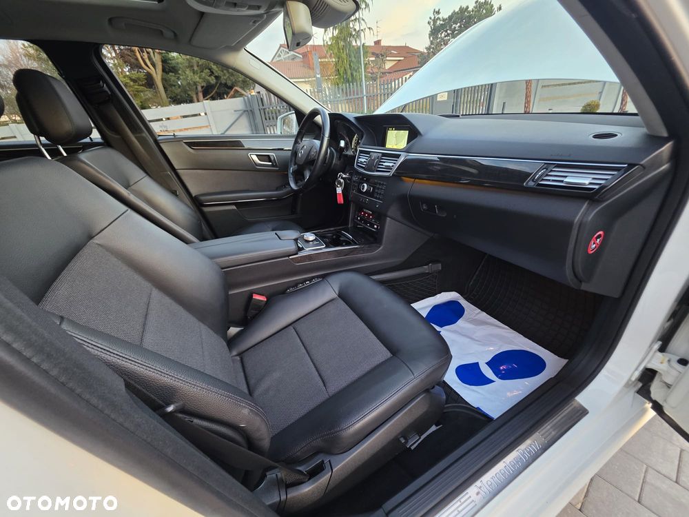 Mercedes-Benz Klasa E 220 CDI Automatik Avantgarde DPF BusinessEDITION - 17