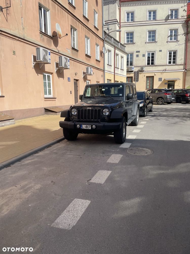 Jeep Wrangler - 4