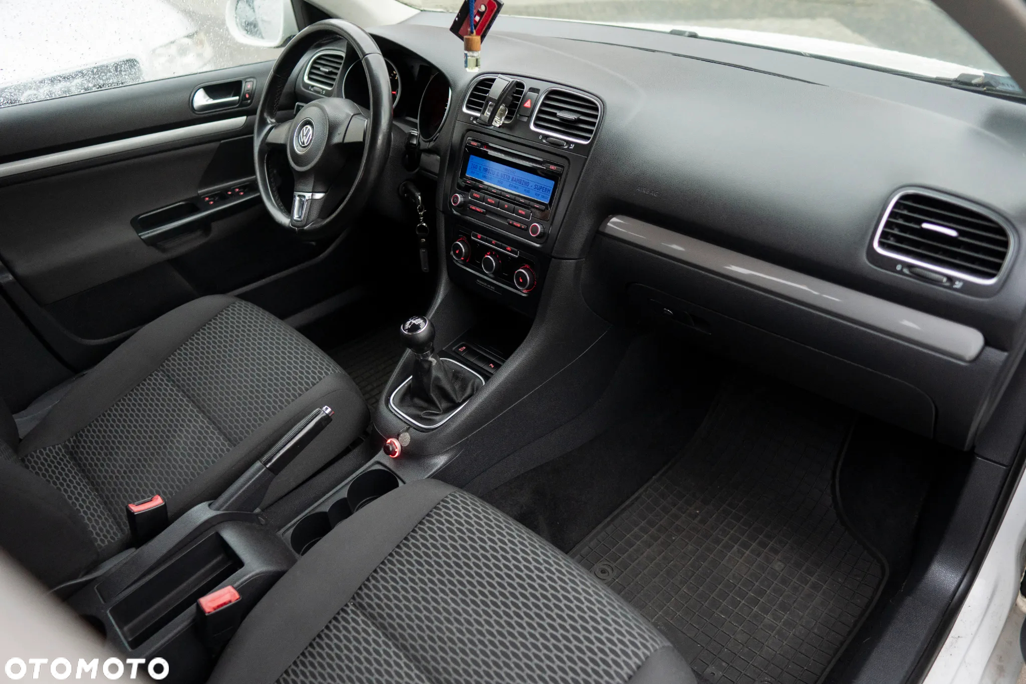 Volkswagen Golf VI 1.6 TDI Trendline - 31