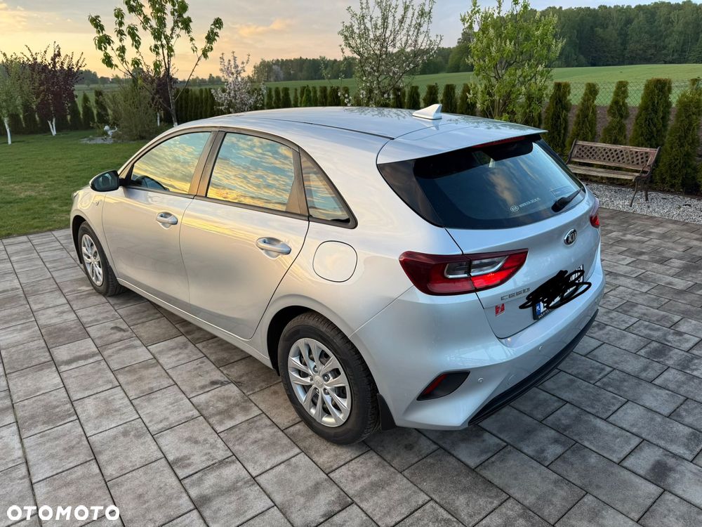 Kia Ceed - 10