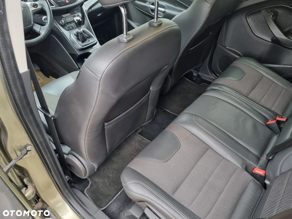 Ford Kuga 2.0 TDCi Titanium - 15