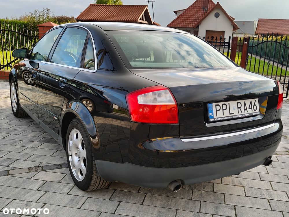 Audi A4 Limousine - 8