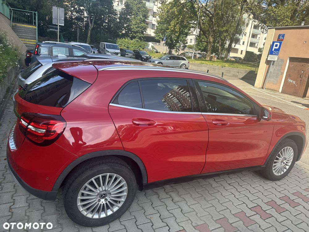 Mercedes-Benz GLA 180 d 7G-DCT - 2