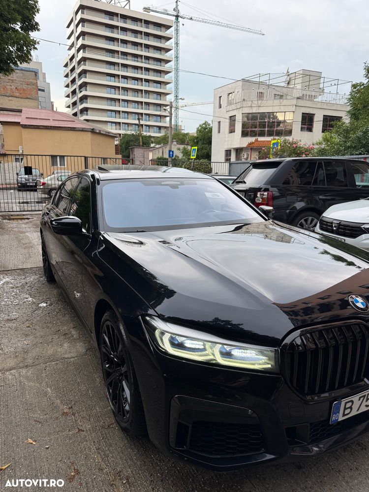 BMW Seria 7 750Li xDrive - 9