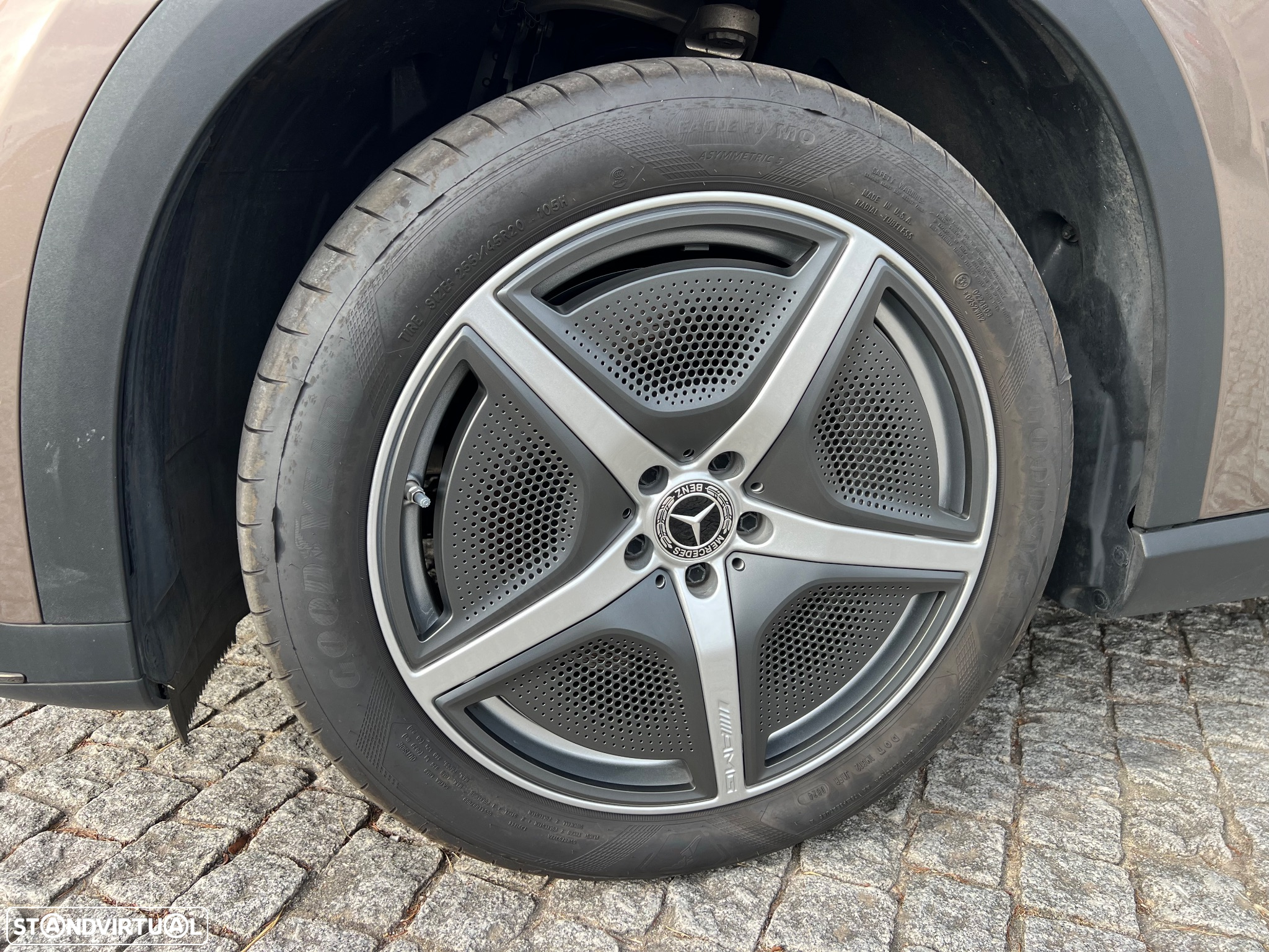 Mercedes-Benz EQE SUV 300 AMG Line - 9