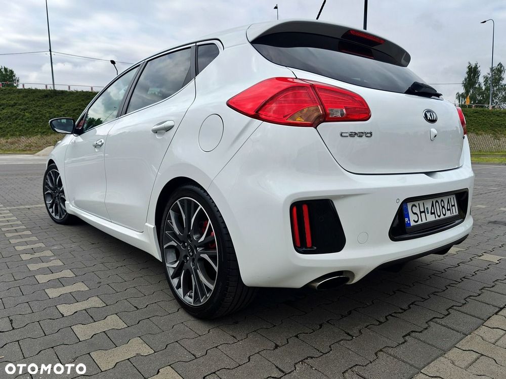 Kia Ceed - 4