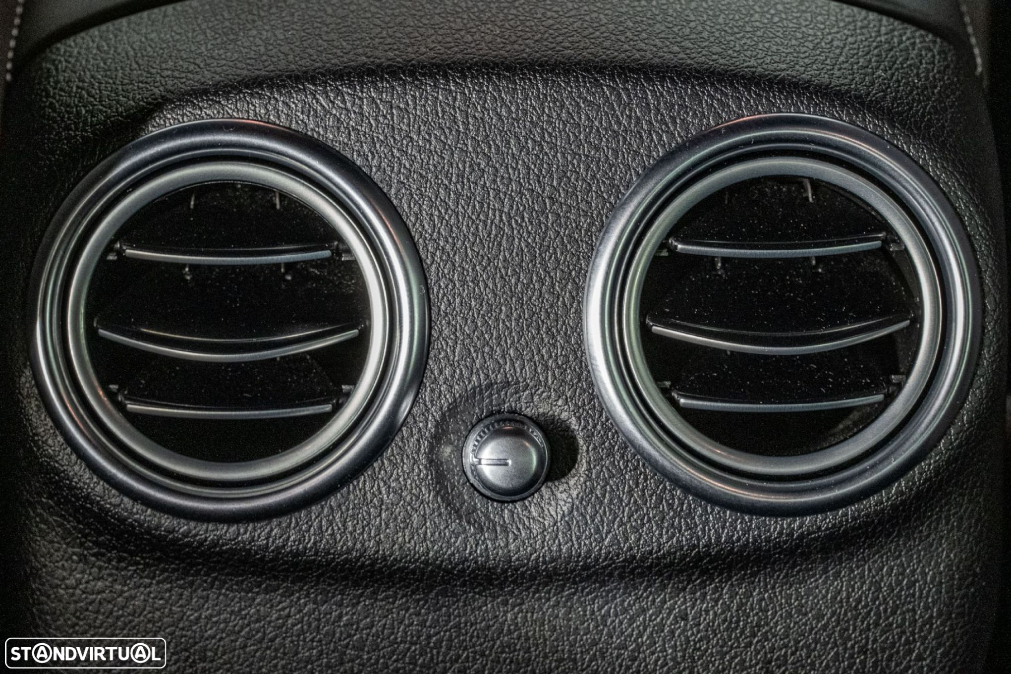 Mercedes-Benz E 63 AMG S 4-Matic+ - 39