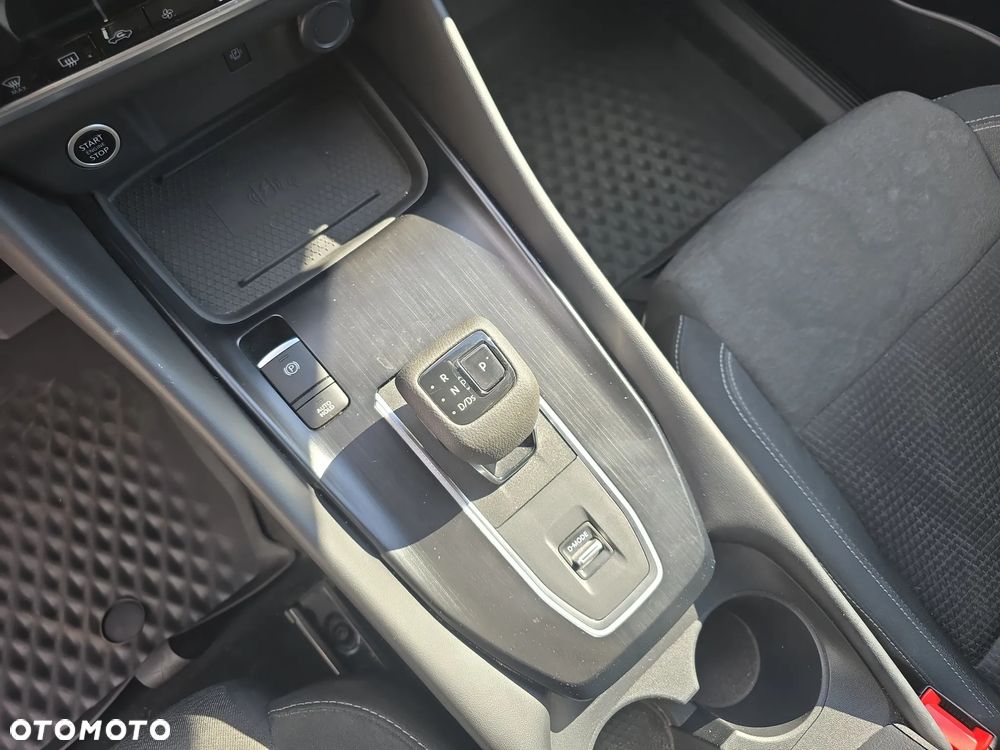 Nissan Qashqai 1.3 DIG-T N-Connecta DCT - 16