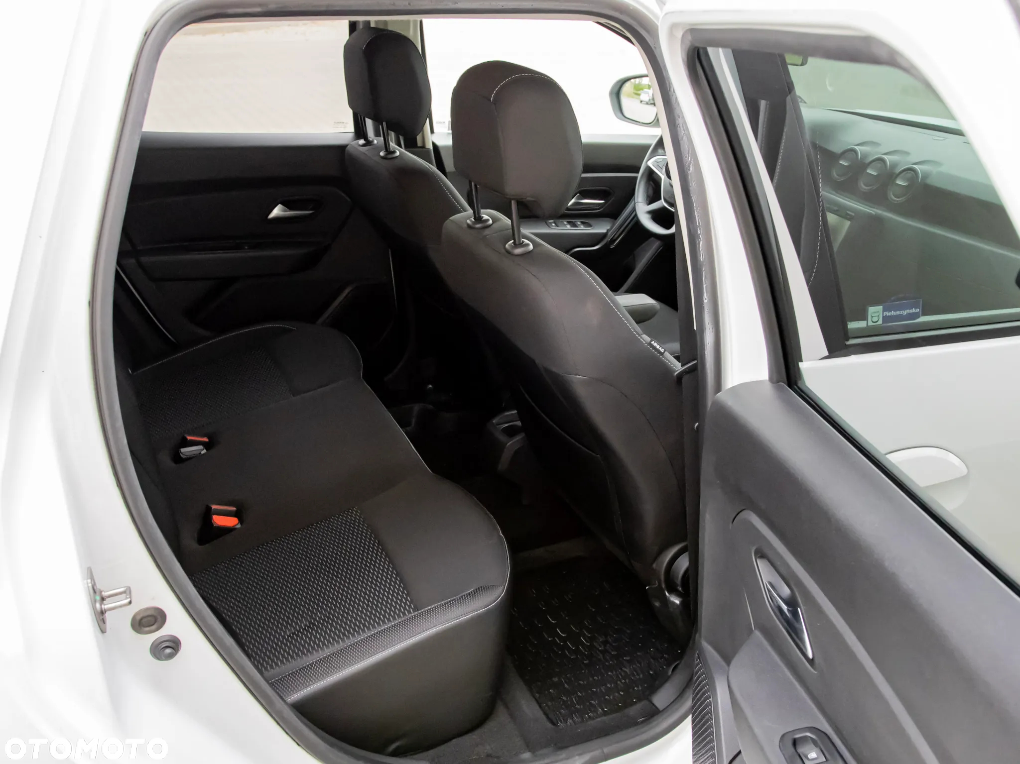 Dacia Duster 1.6 SCe Access S&S - 33