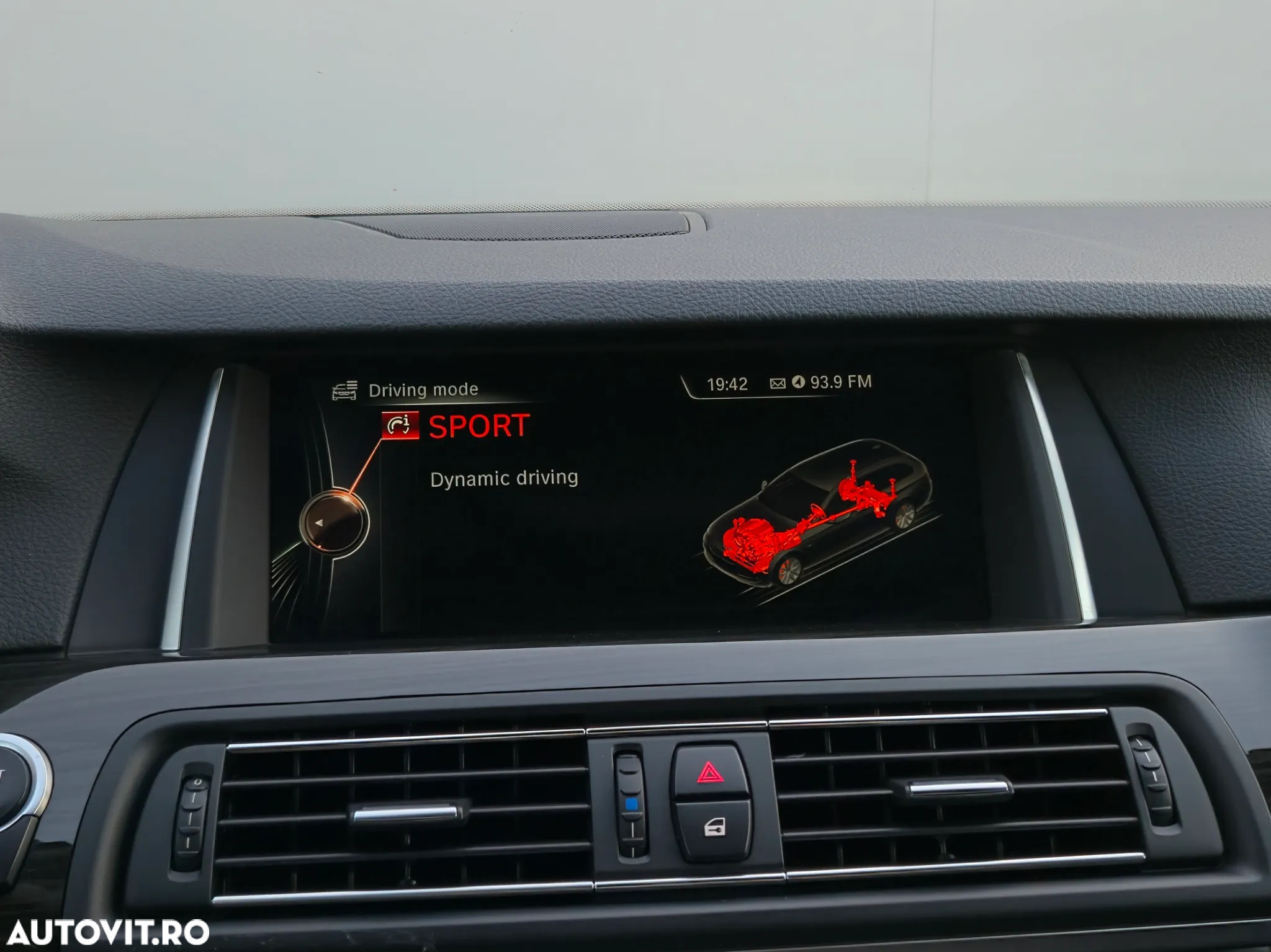 BMW Seria 5 525d Touring Sport-Aut. - 22