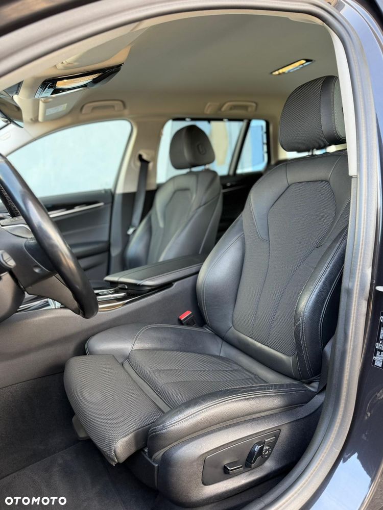 BMW Seria 5 530i Sport Line - 12