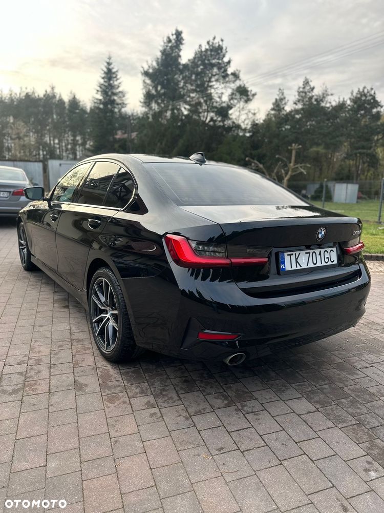 BMW Seria 3 330i - 5