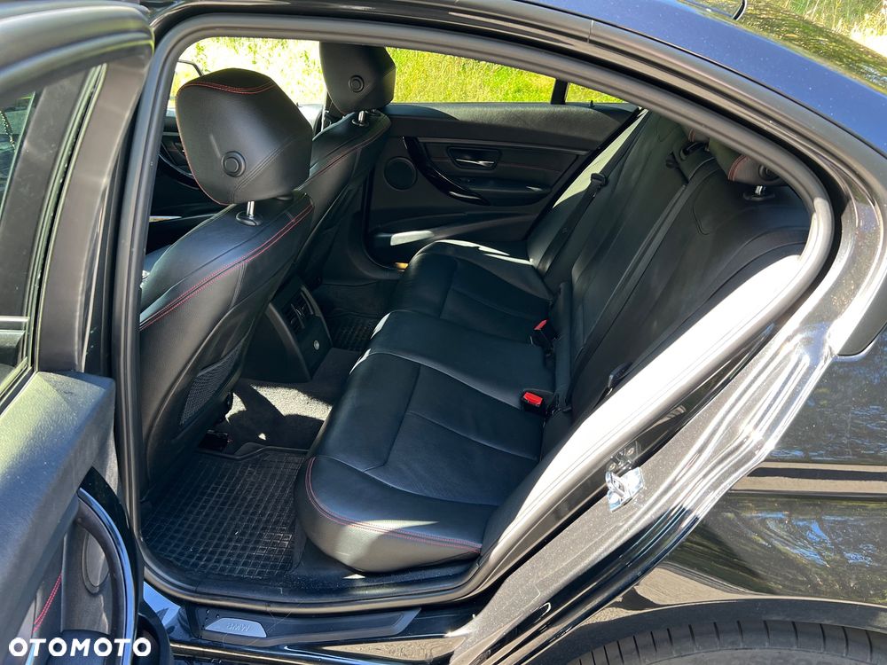 BMW Seria 3 320d Efficient Dynamics Sport Line - 19