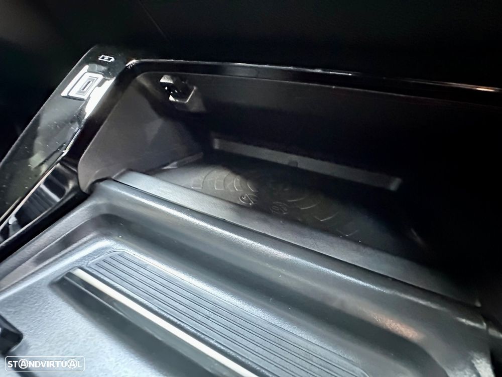 Peugeot e-2008 50 kWh GT Line - 12