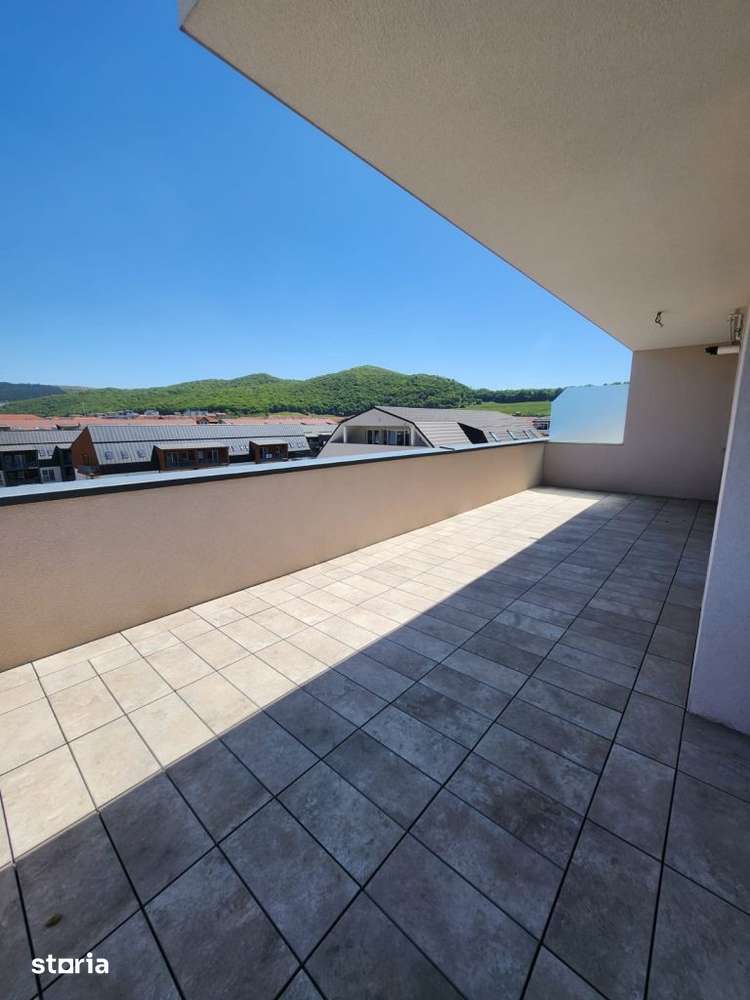 Apartament tip Penthouse, 3 camere, 81 mp, terasa 100 mp, Zona Cetatii — fotografia 1