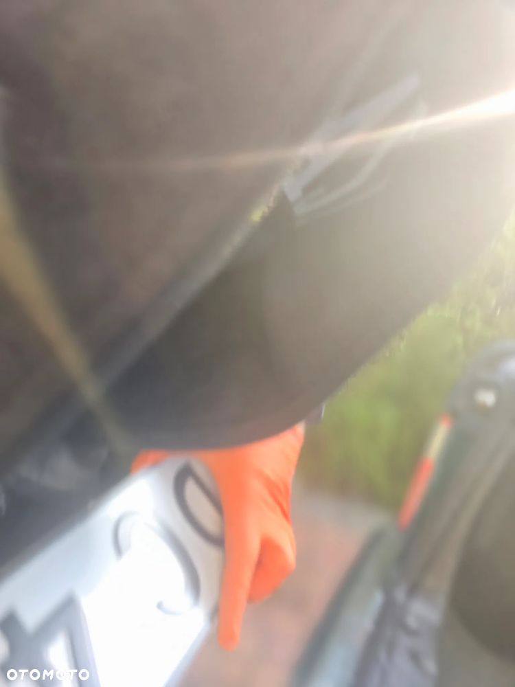 Mercedes-Benz Klasa E - 23