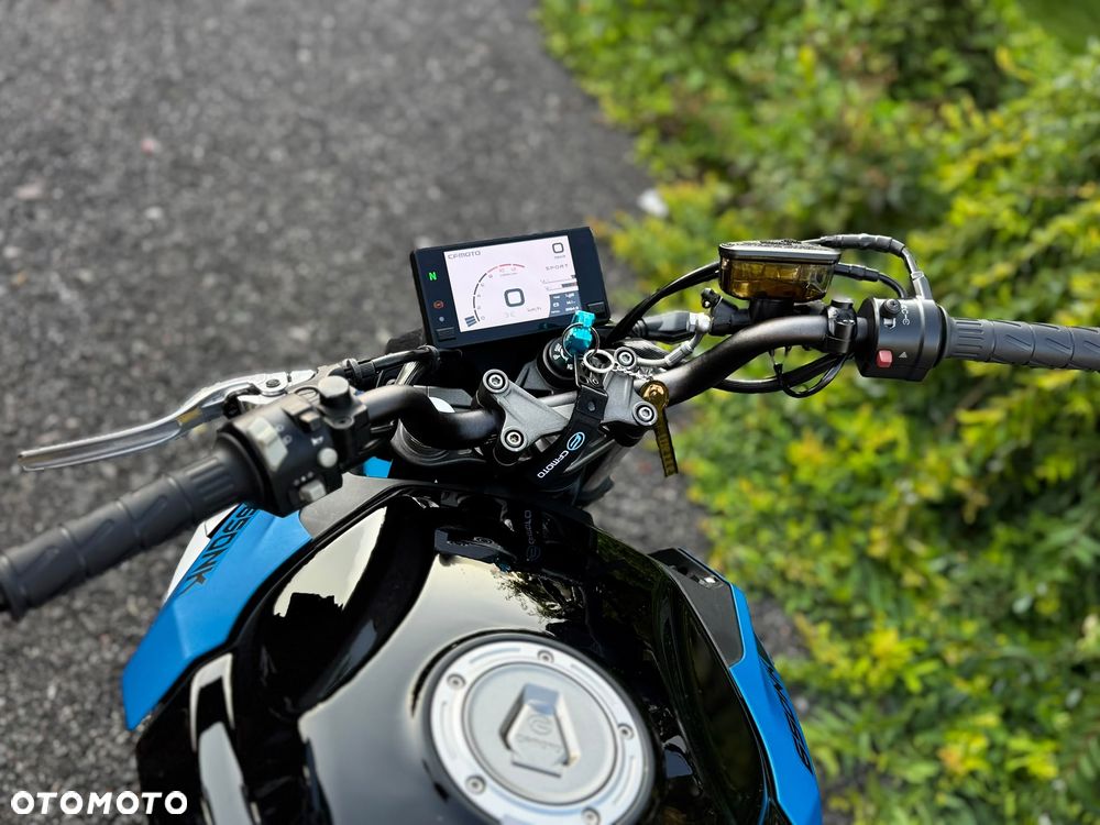 CFMoto 650 MT - 2