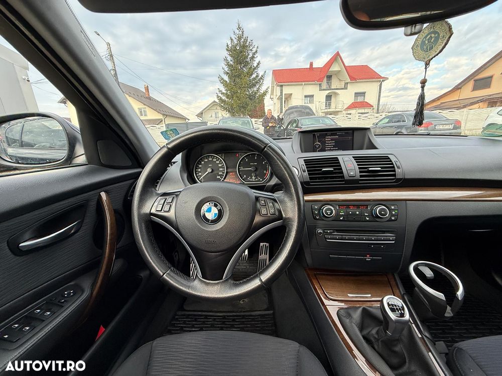 BMW Seria 1 118d DPF - 8