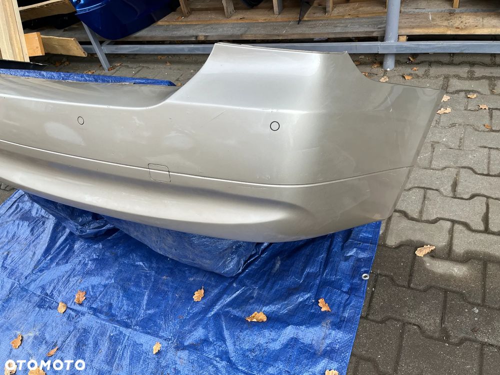 BMW E90 SEDAN ZDERZAK TYŁ BEŻOWY ZŁOTY PDC - 3