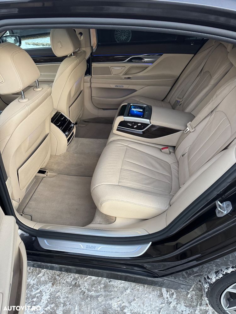 BMW Seria 7 730Ld xDrive - 18