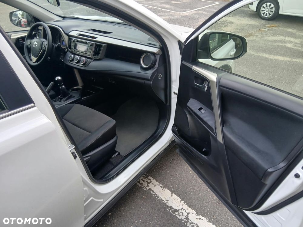 Toyota RAV4 2.0 D-4D Active 4x2 - 24